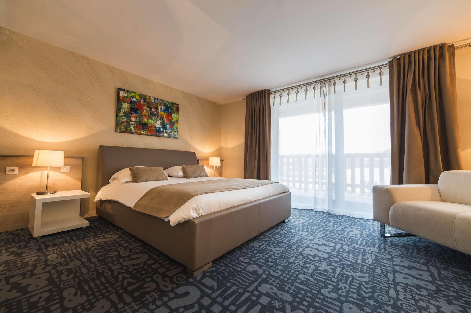 Hotel Le Dormeur Dorlisheim Экстерьер фото